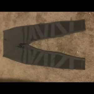 Women’s Lulu Lemon pants
